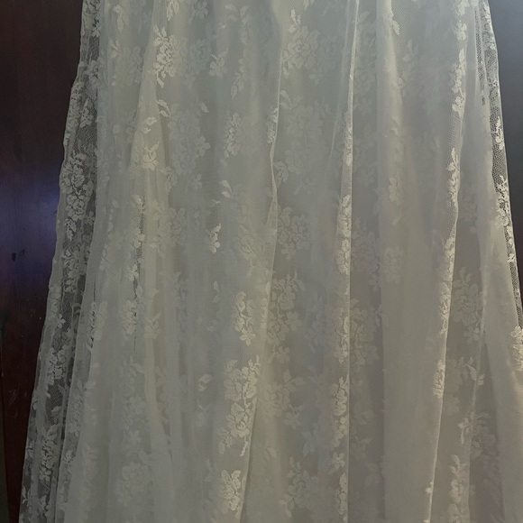 NWT dress with train - Picture 12 of 13